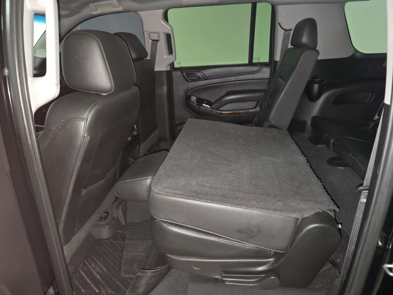 Chevrolet Suburban LT 4WD 2019