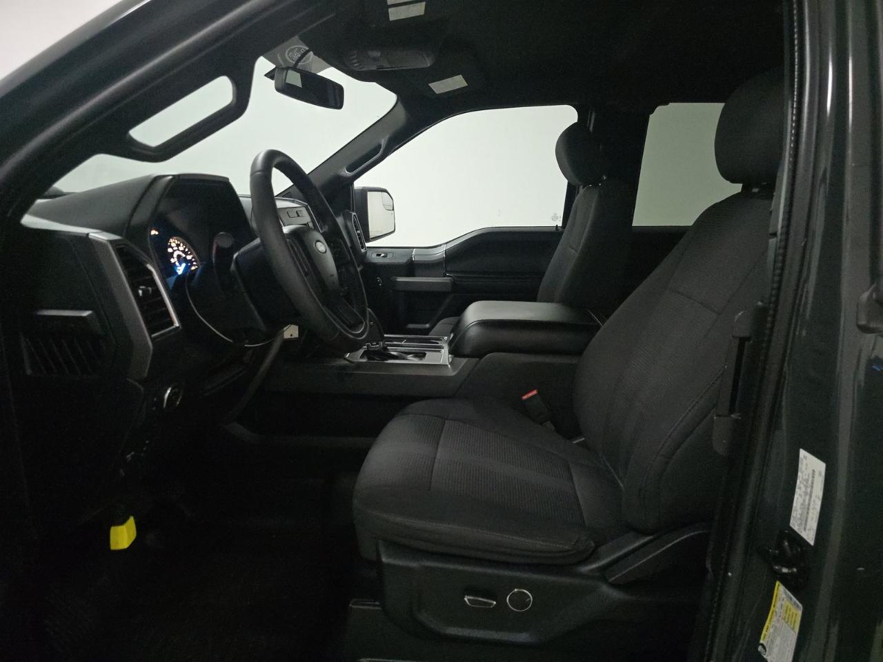 Ford F-150 XLT SuperCab 5.5-ft Box 4WD 2016