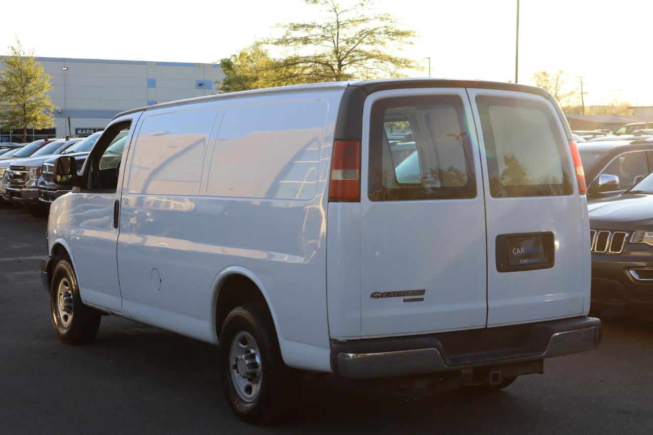 Chevrolet Express 2500 Cargo 2011