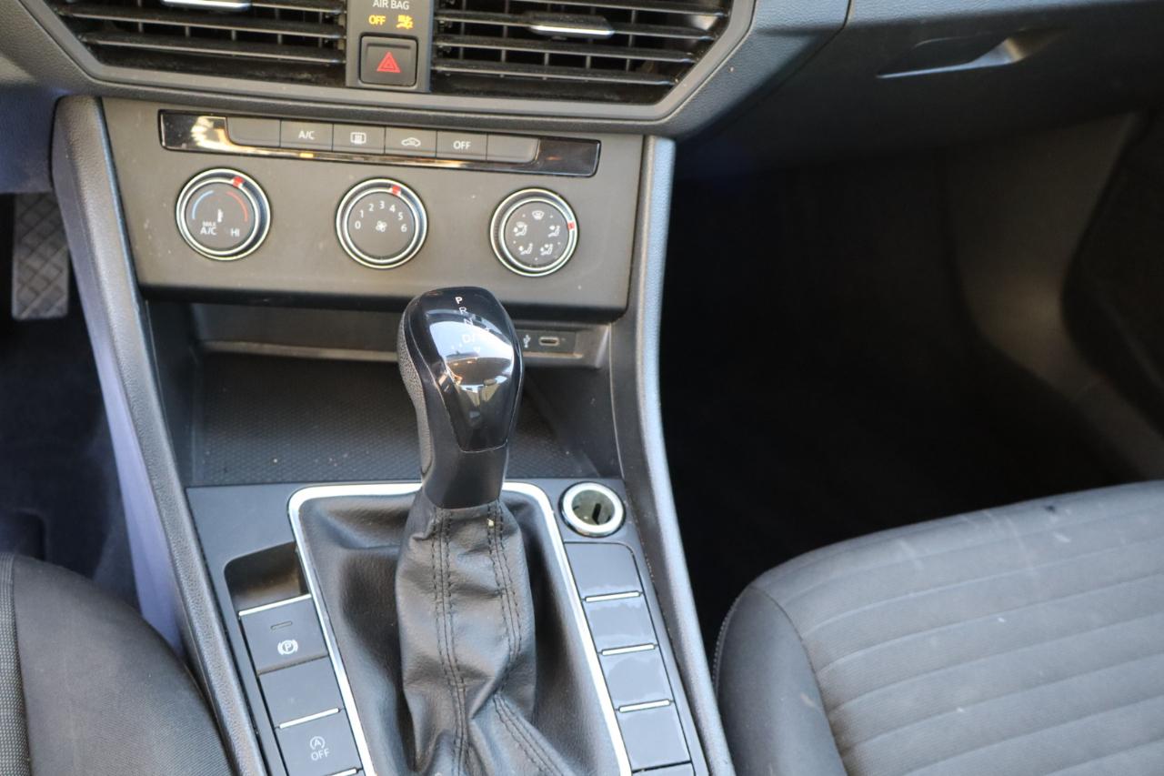 Volkswagen Jetta S 2022