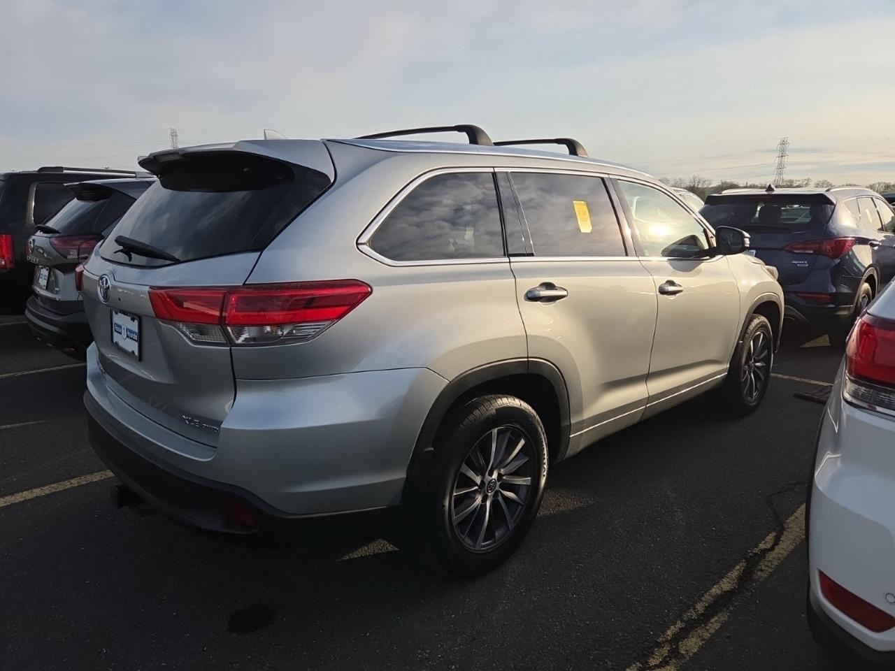 Toyota Highlander XLE AWD V6 2017