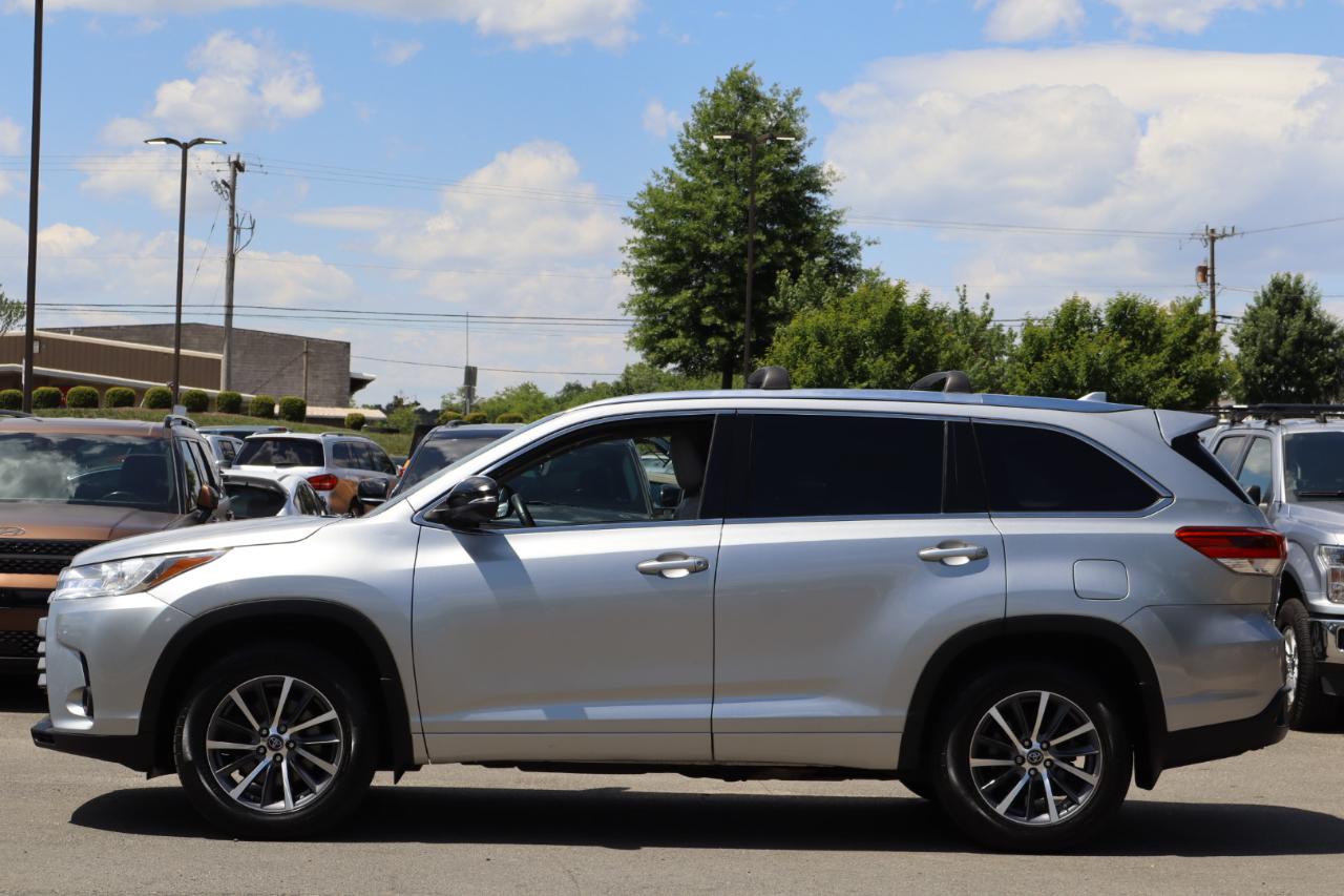 Toyota Highlander XLE AWD V6 2017