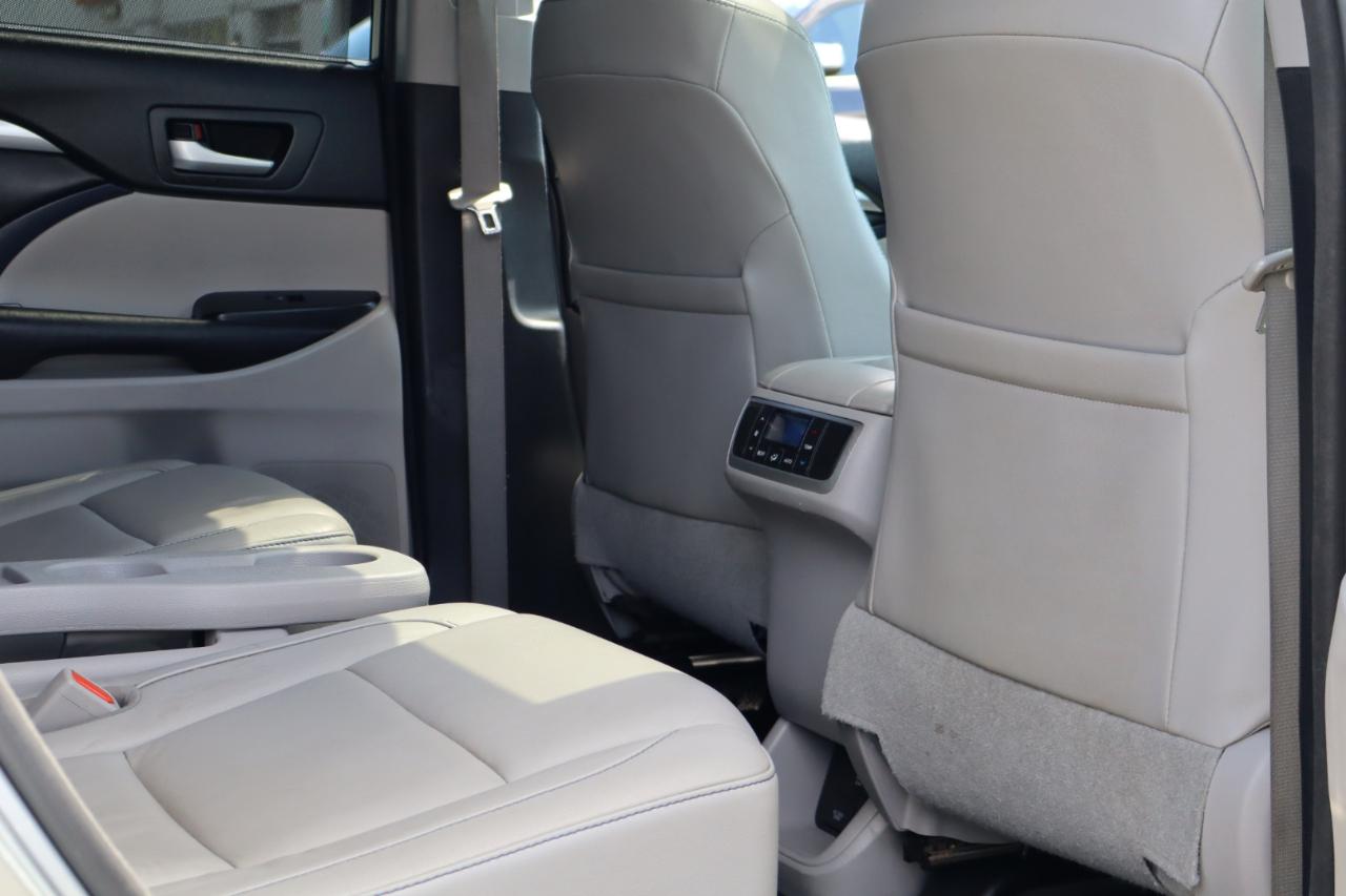 Toyota Highlander XLE AWD V6 2017