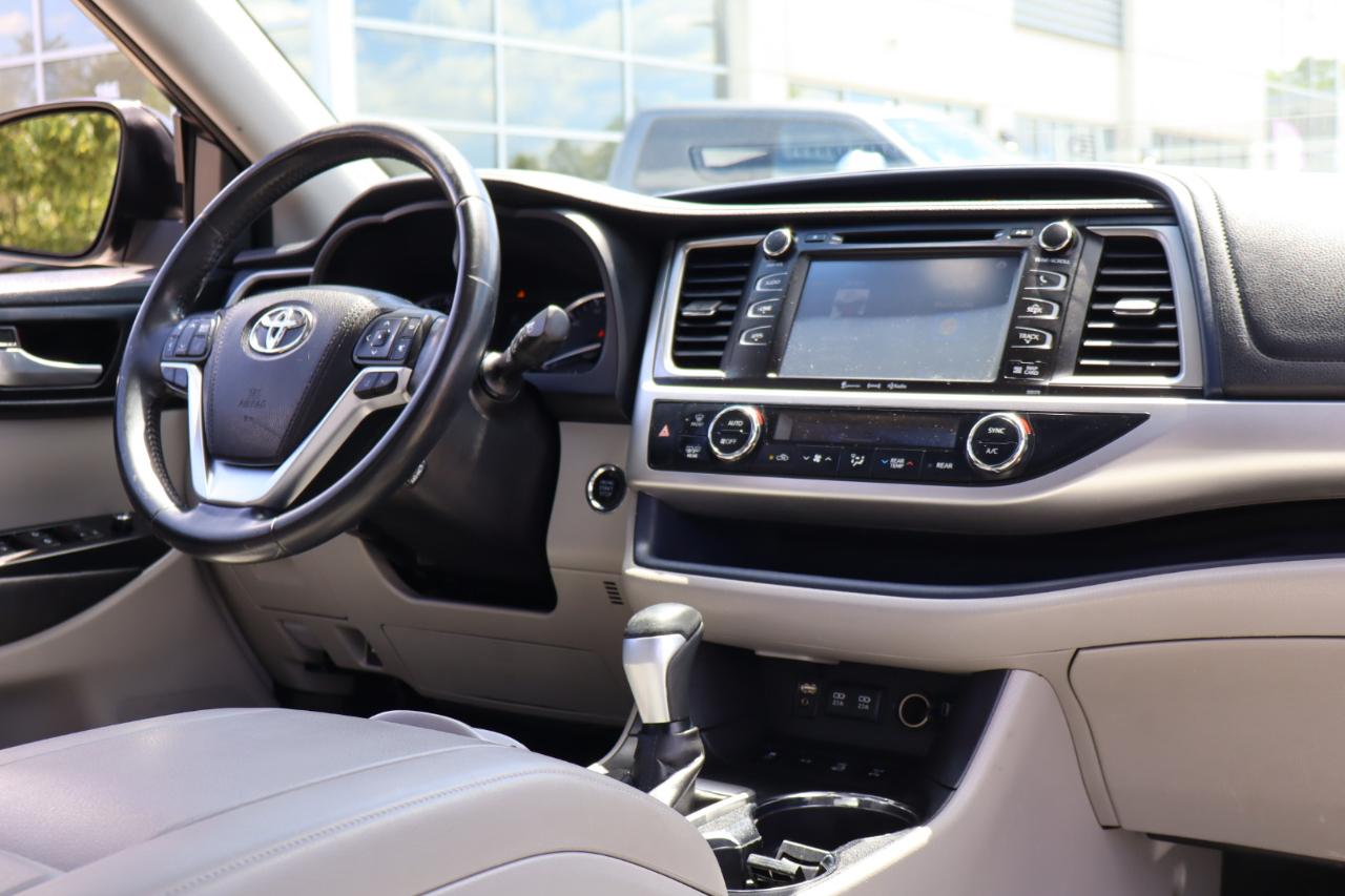 Toyota Highlander XLE AWD V6 2017