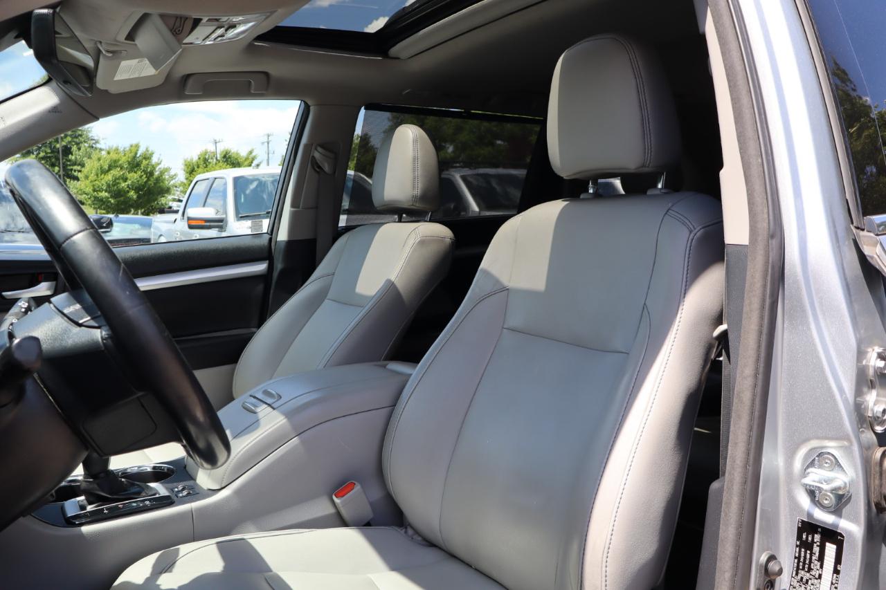 Toyota Highlander XLE AWD V6 2017