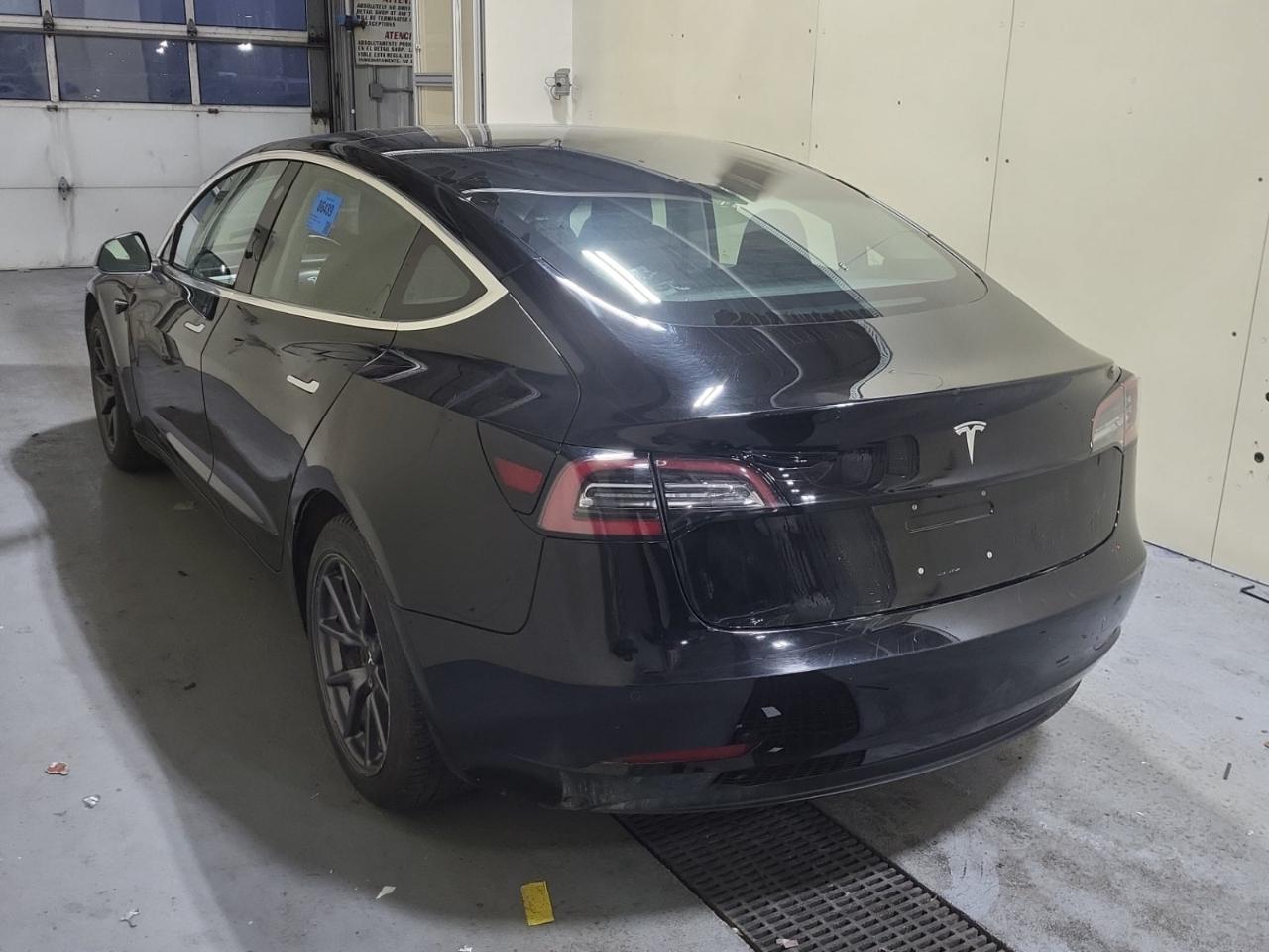 Tesla Model 3 Base 2018