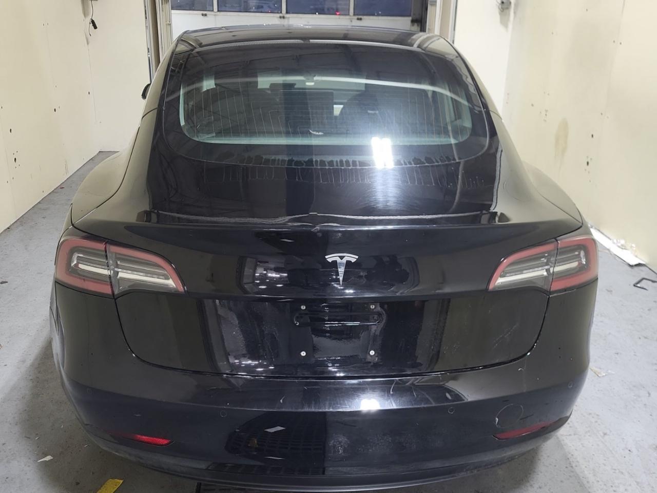 Tesla Model 3 Base 2018