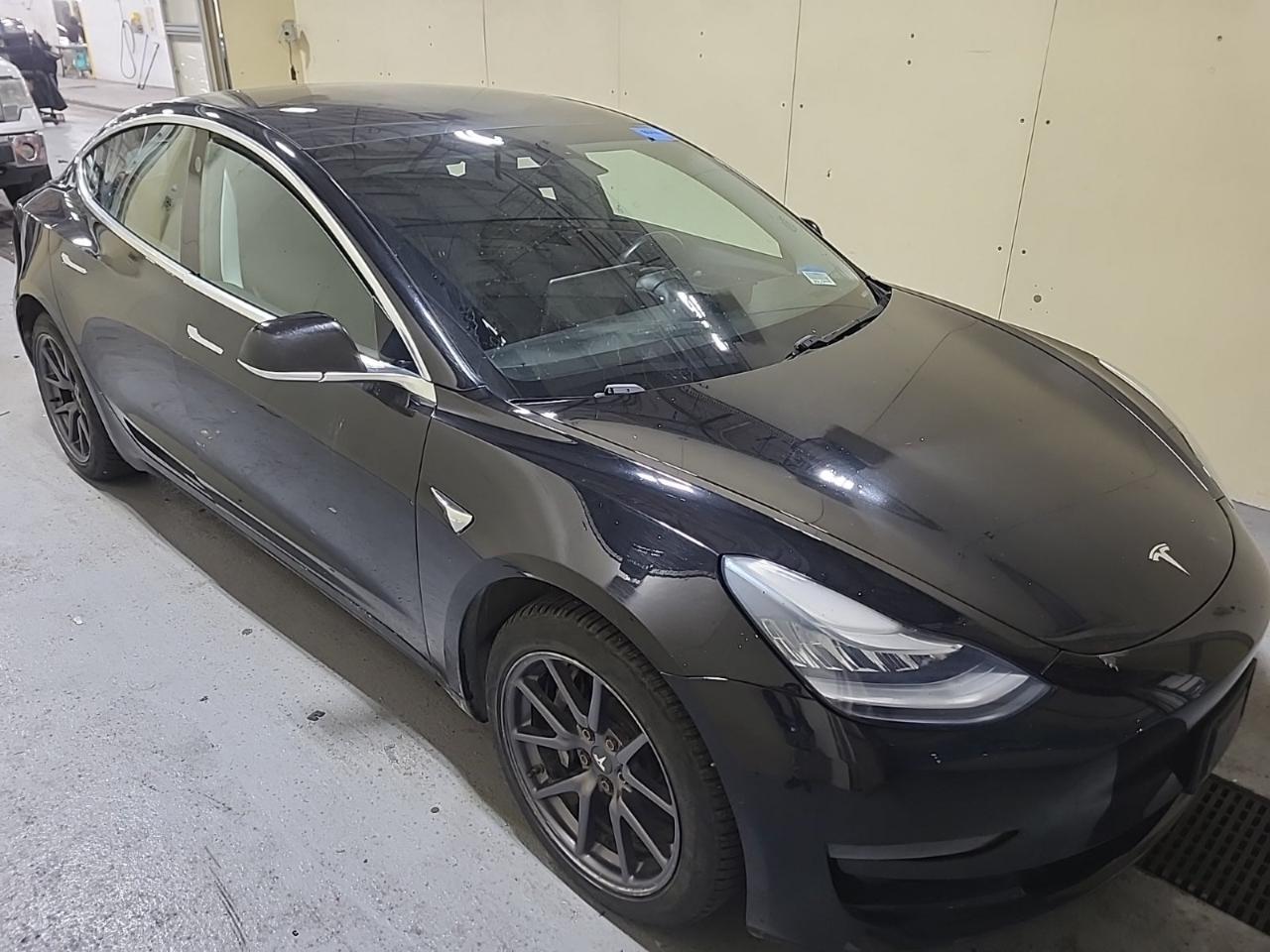 Tesla Model 3 Base 2018
