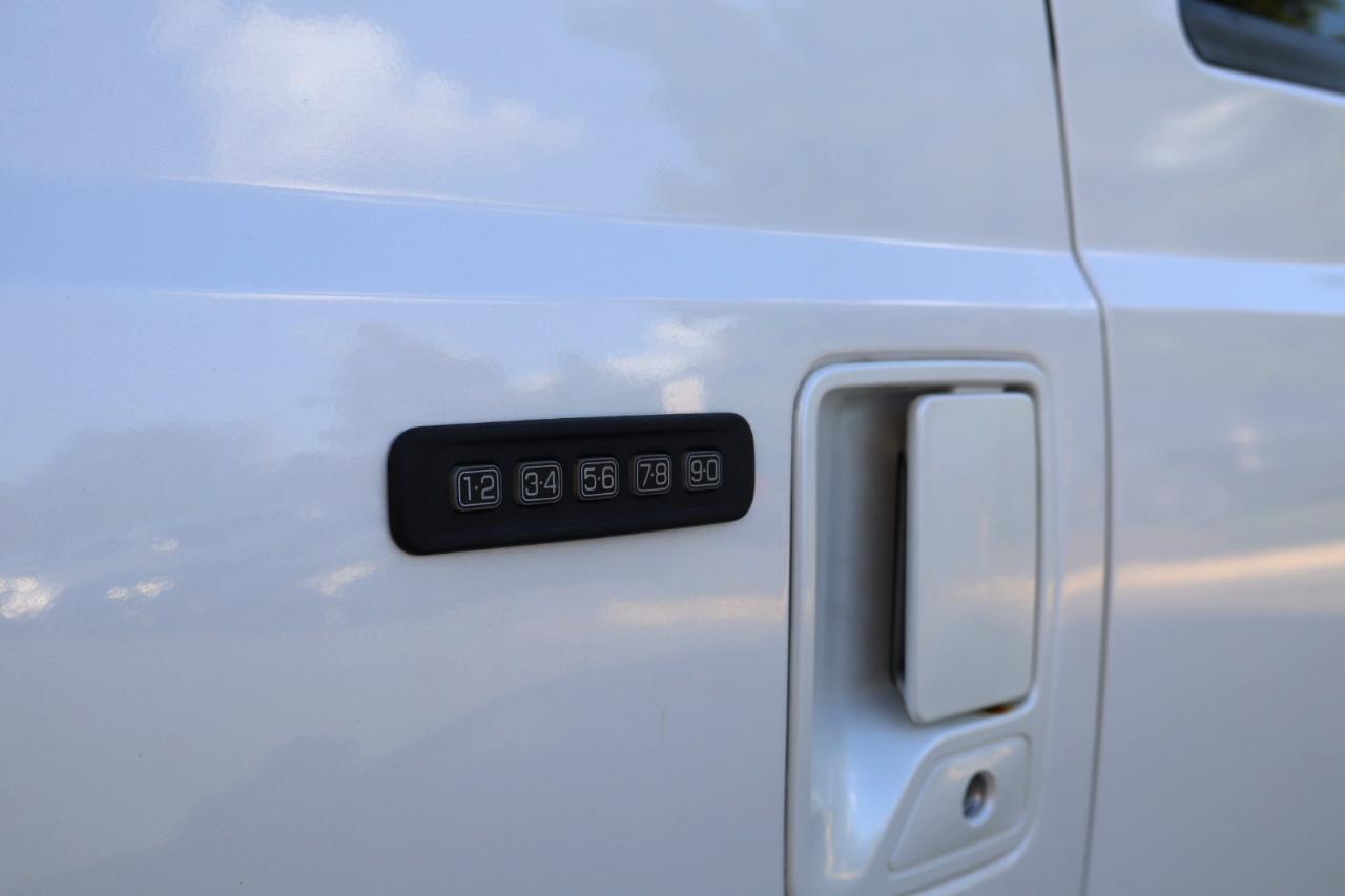 Ford F-250 SD King Ranch Crew Cab 4WD 2012