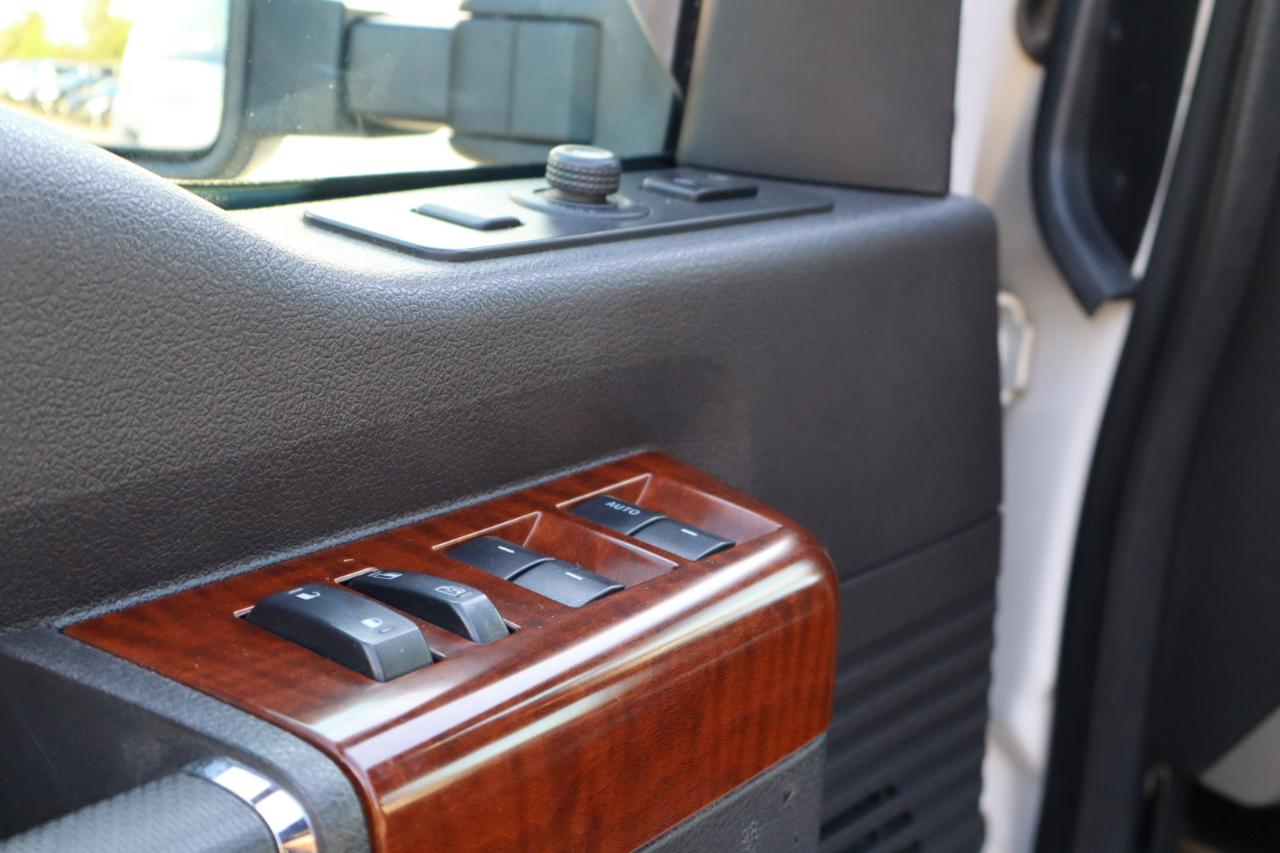 Ford F-250 SD King Ranch Crew Cab 4WD 2012