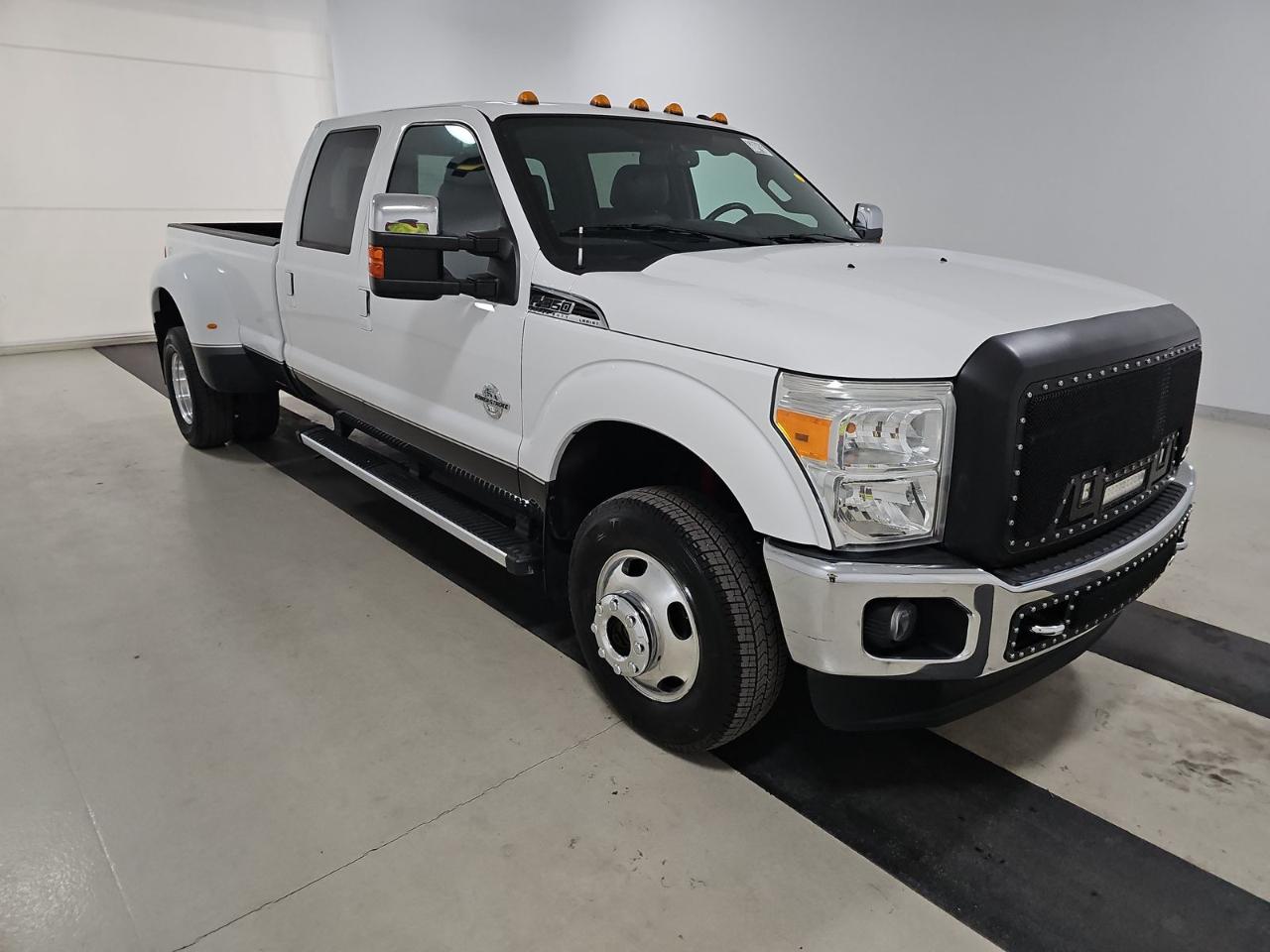 Ford F-350 SD Lariat Crew Cab Long Bed DRW 4WD 2016