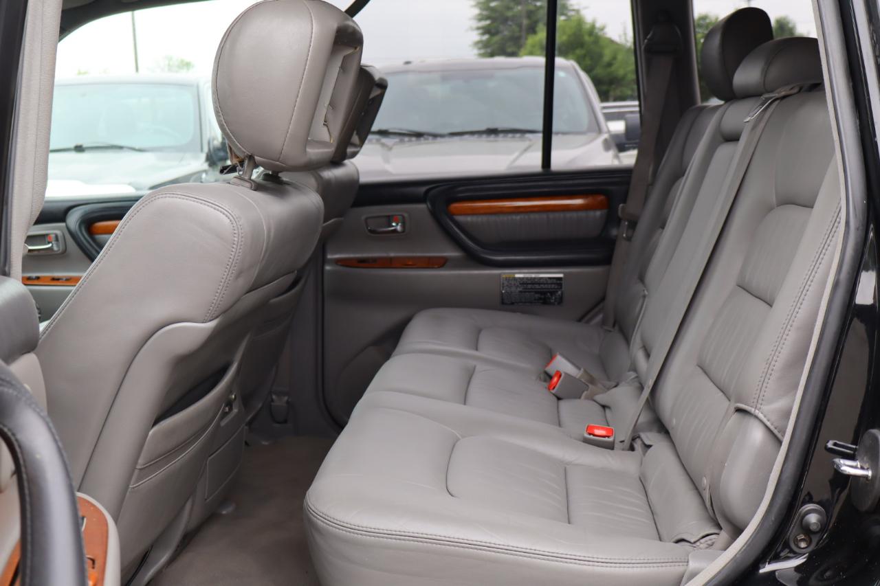 Lexus LX 470 Sport Utility 2005