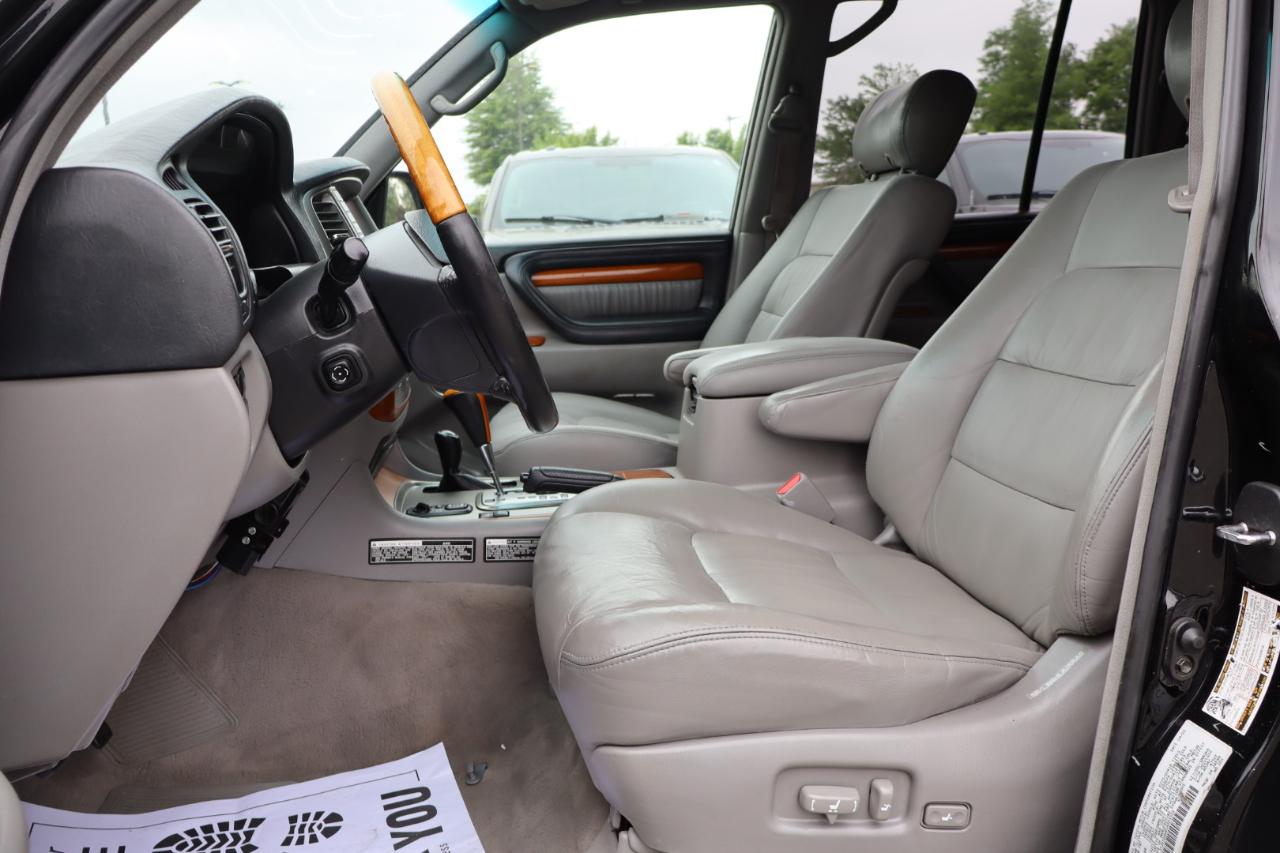 Lexus LX 470 Sport Utility 2005