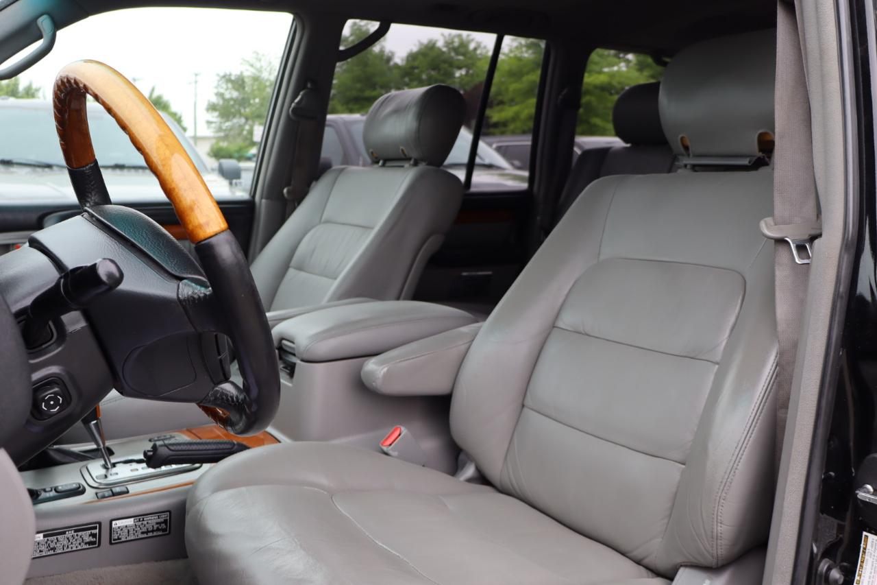 Lexus LX 470 Sport Utility 2005