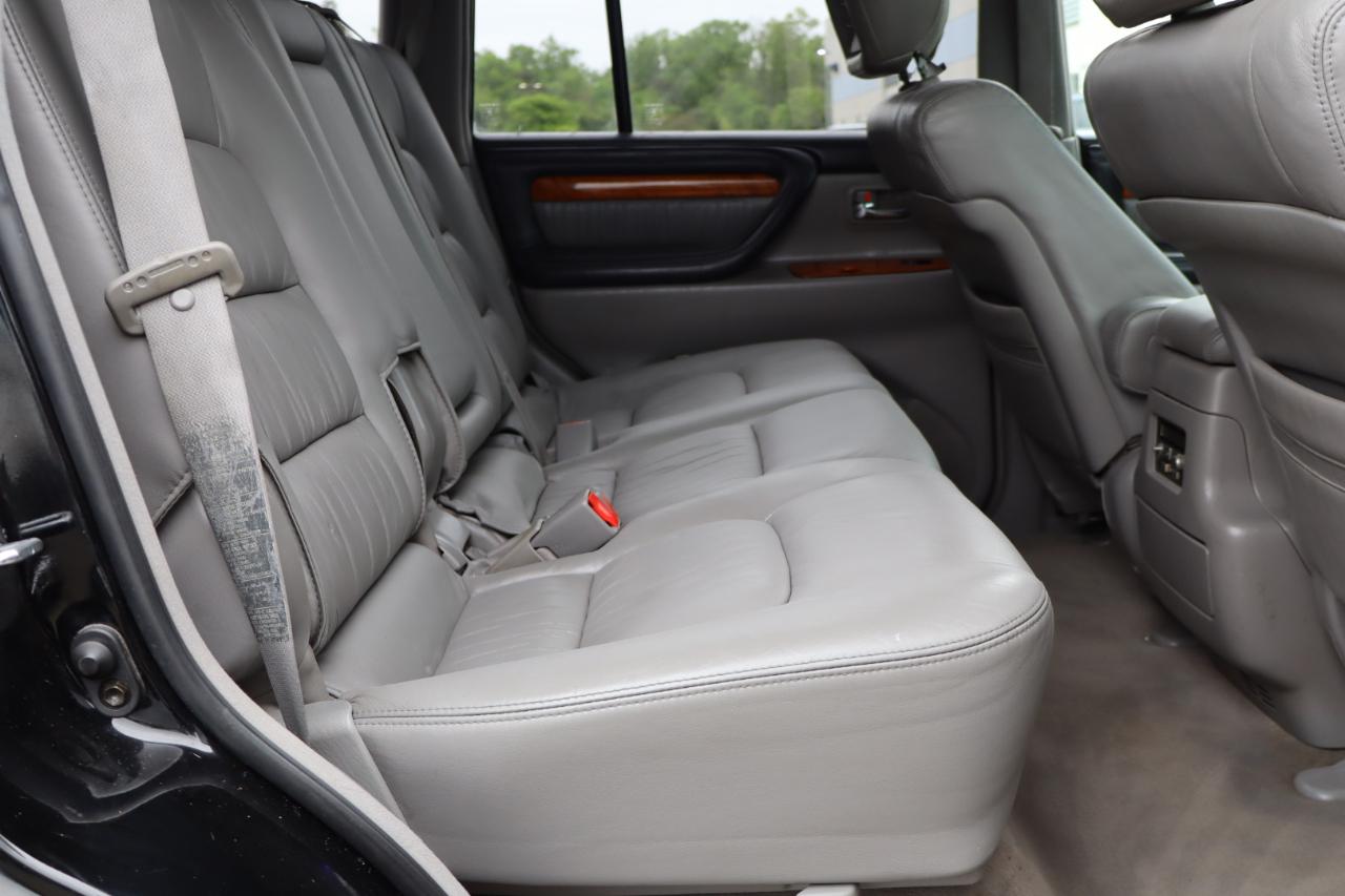 Lexus LX 470 Sport Utility 2005