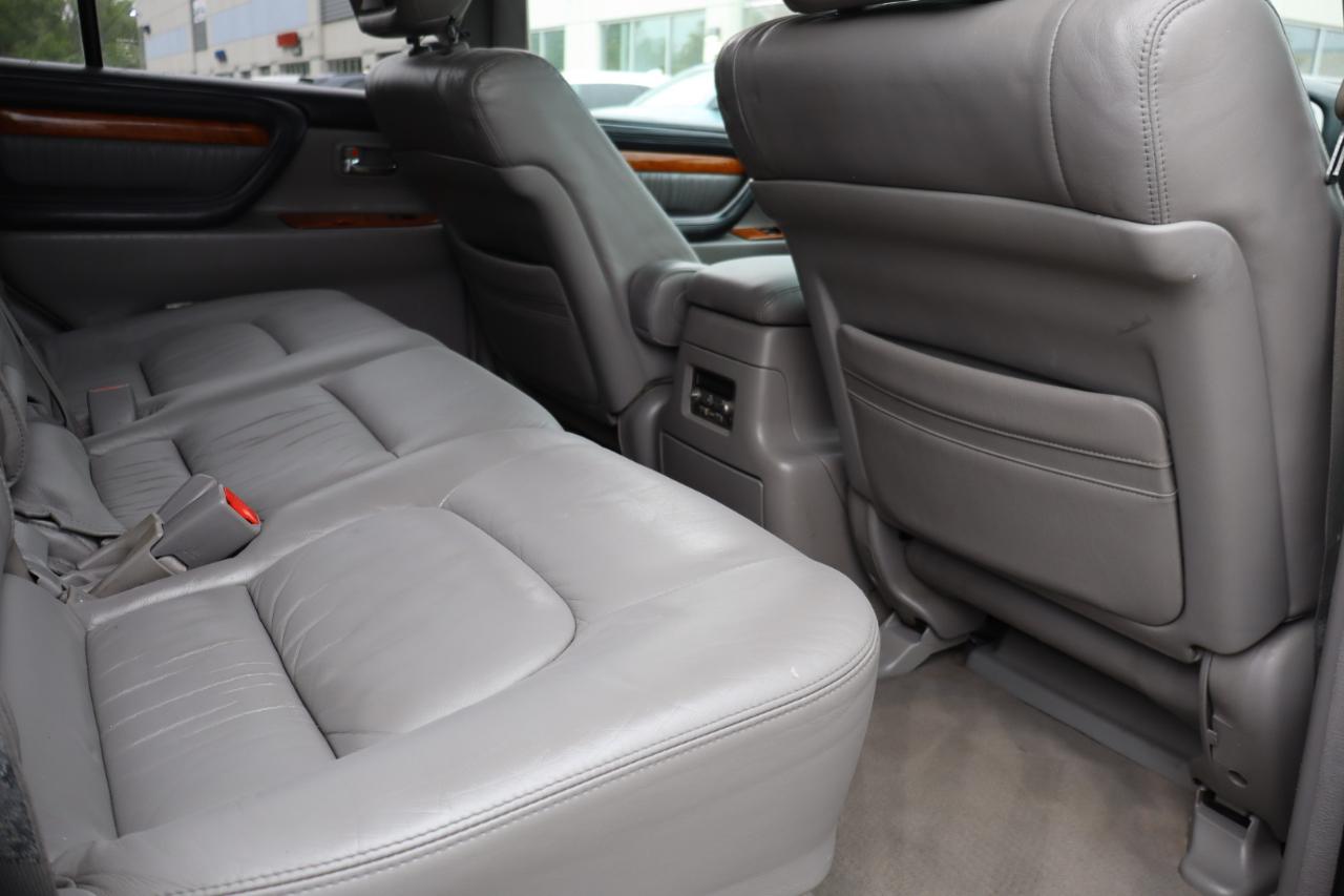 Lexus LX 470 Sport Utility 2005