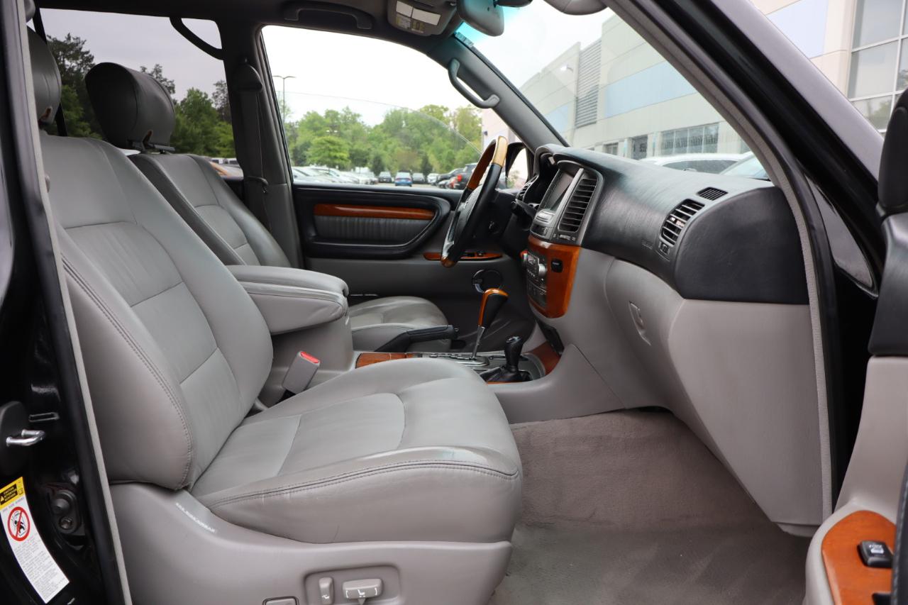 Lexus LX 470 Sport Utility 2005