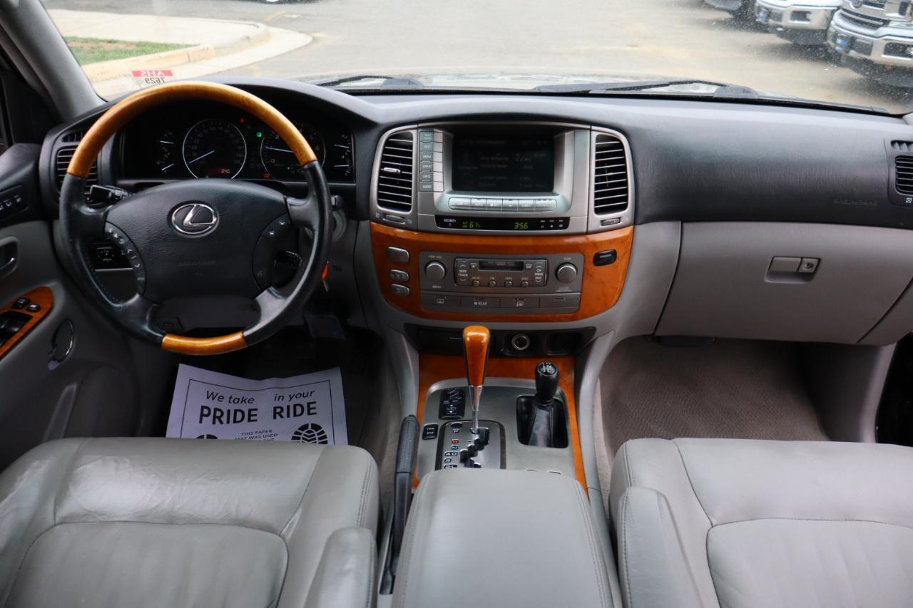 Lexus LX 470 Sport Utility 2005