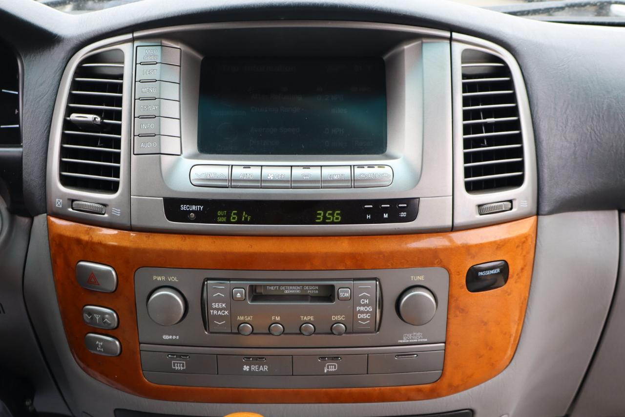Lexus LX 470 Sport Utility 2005