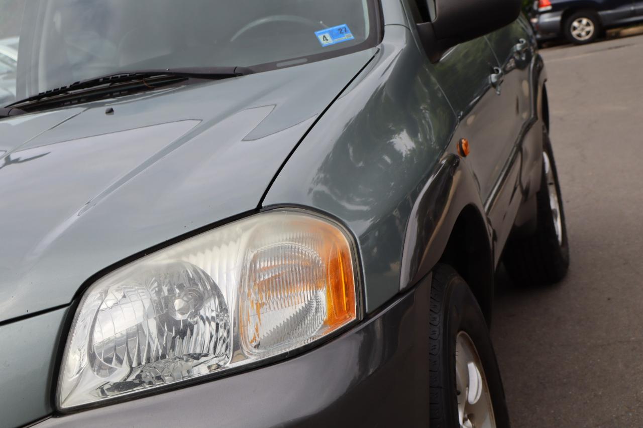 Mazda Tribute ES 4WD 2003