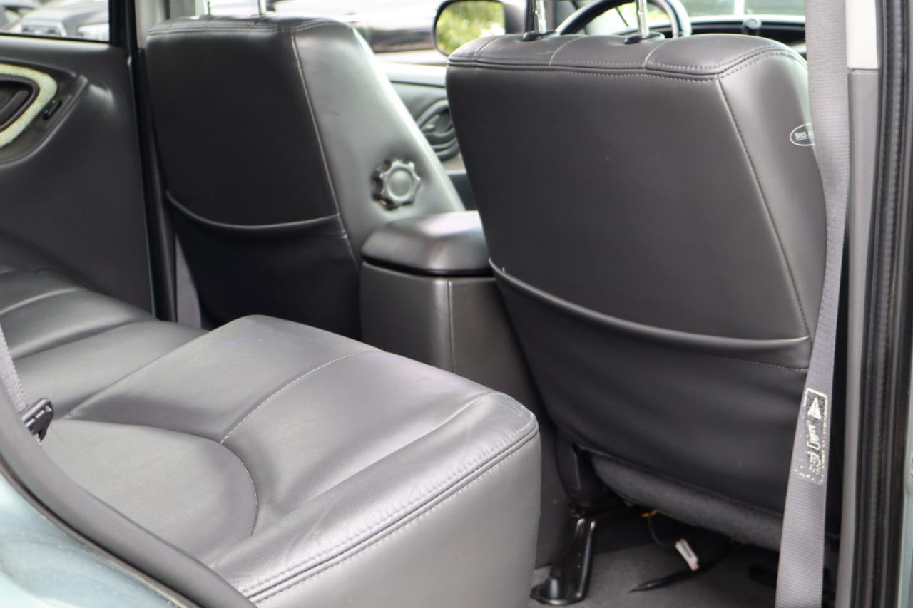 Mazda Tribute ES 4WD 2003