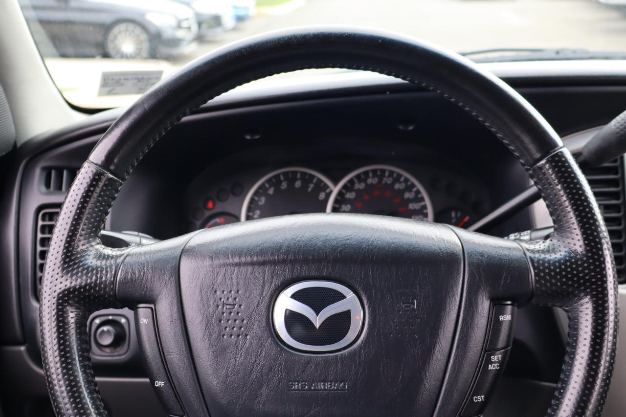 Mazda Tribute ES 4WD 2003