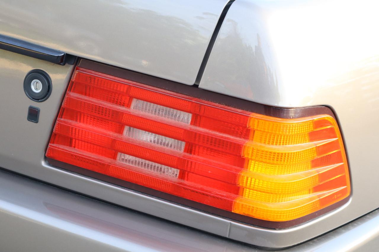 Mercedes-Benz 500 SL coupe 1991