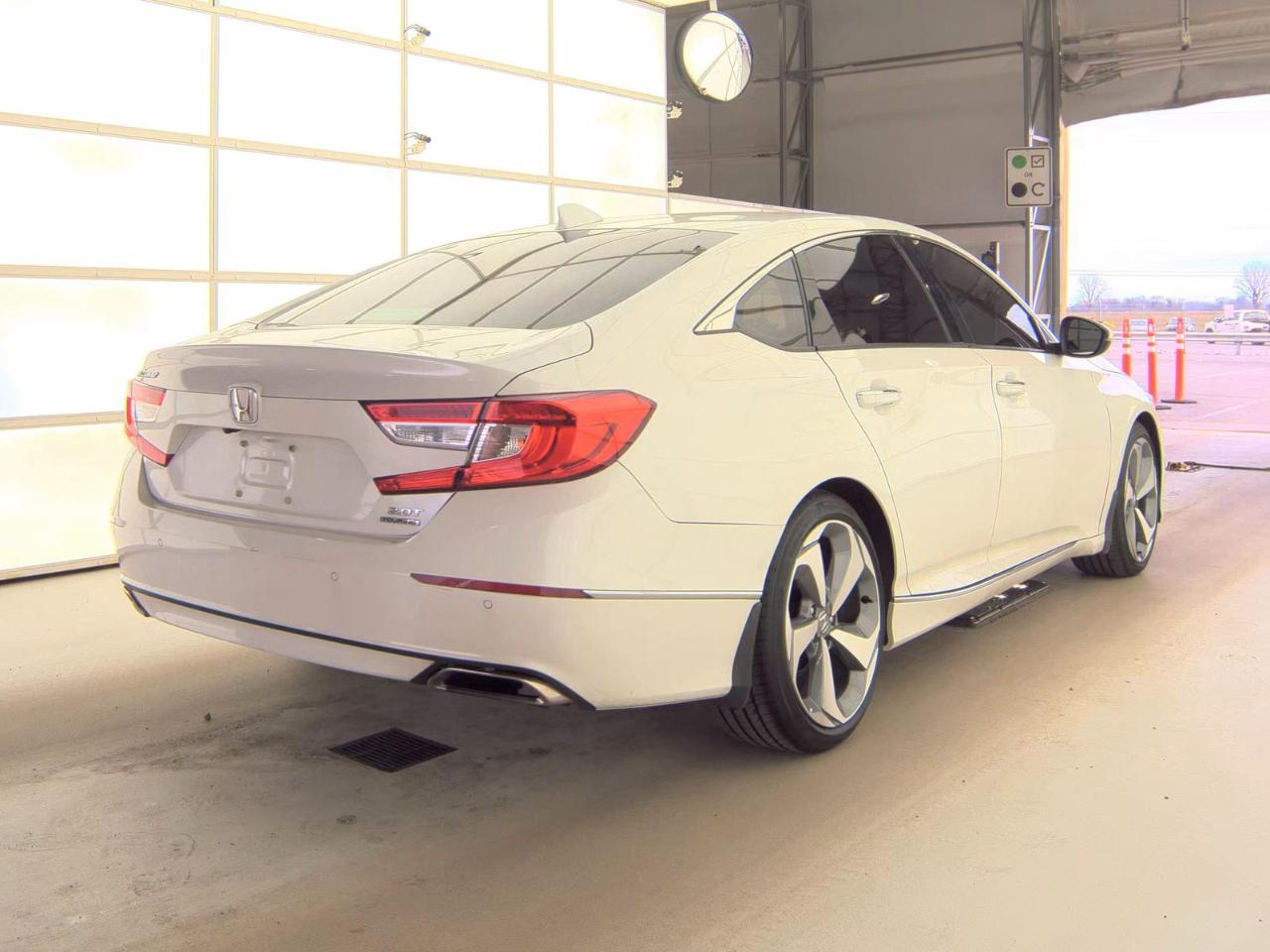 Honda Accord Touring 2.0T 2020