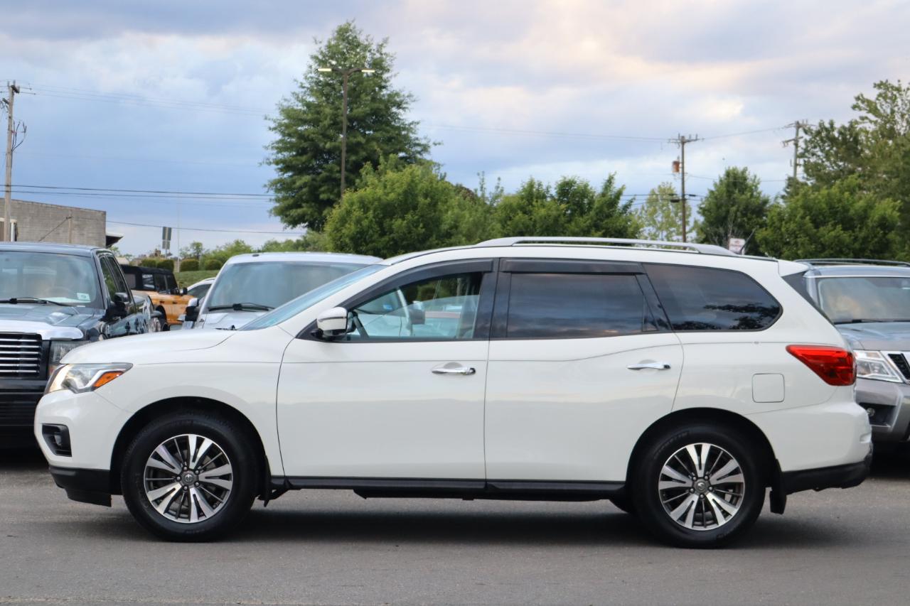 Nissan Pathfinder SL 4D SUV 4X4 2017