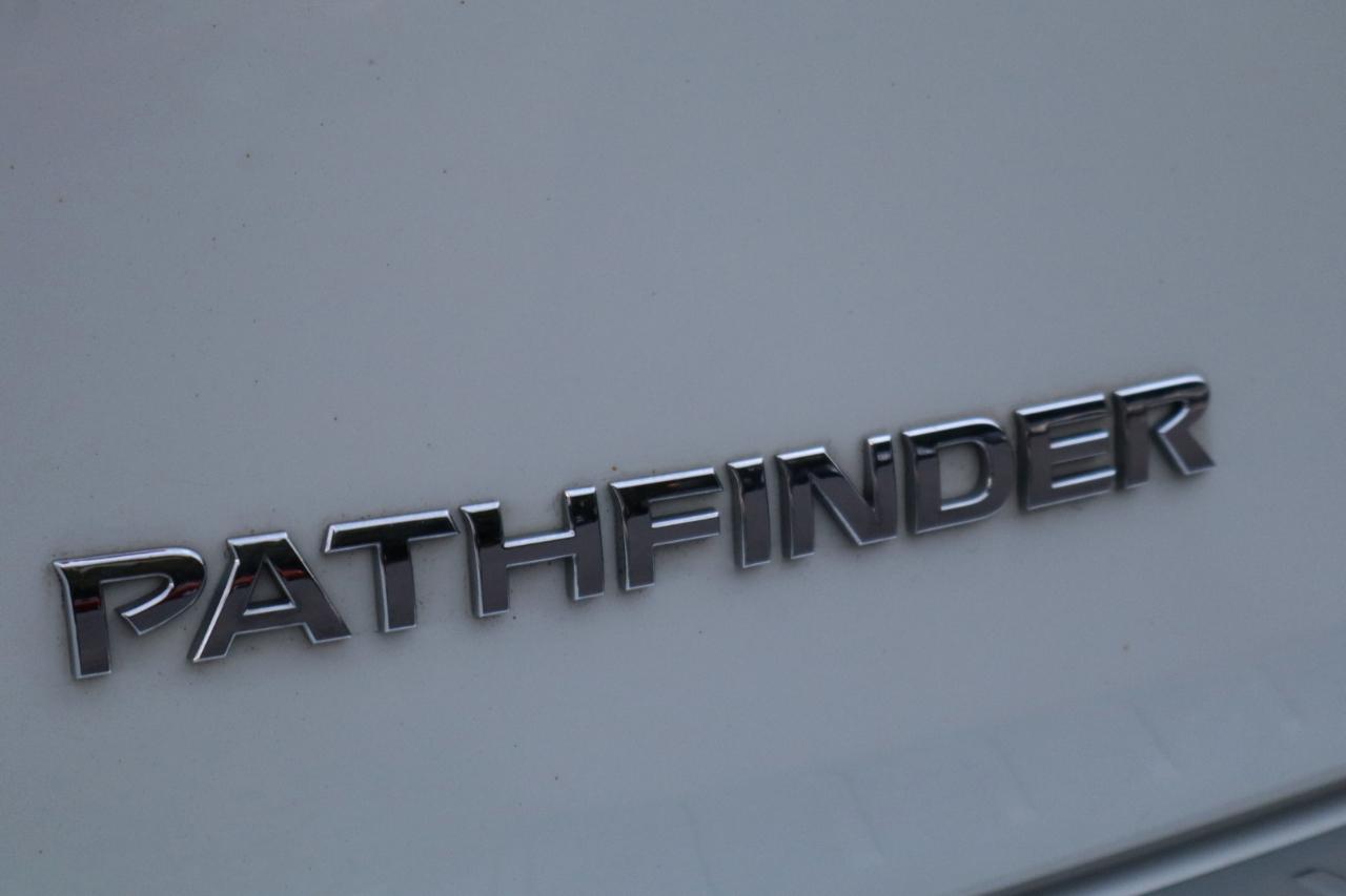 Nissan Pathfinder SL 4D SUV 4X4 2017
