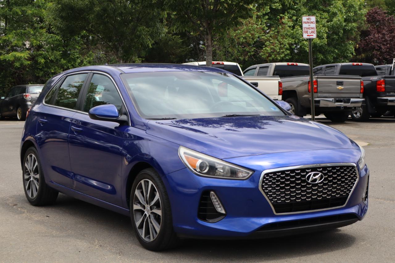 Hyundai Elantra GT Base 6A 2019