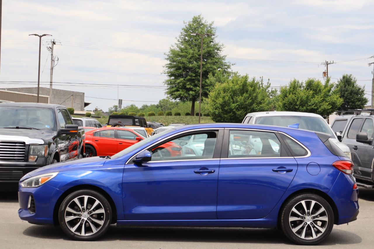 Hyundai Elantra GT Base 6A 2019