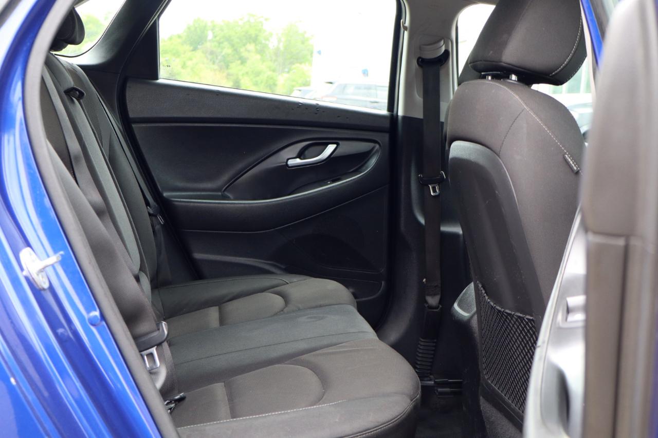 Hyundai Elantra GT Base 6A 2019