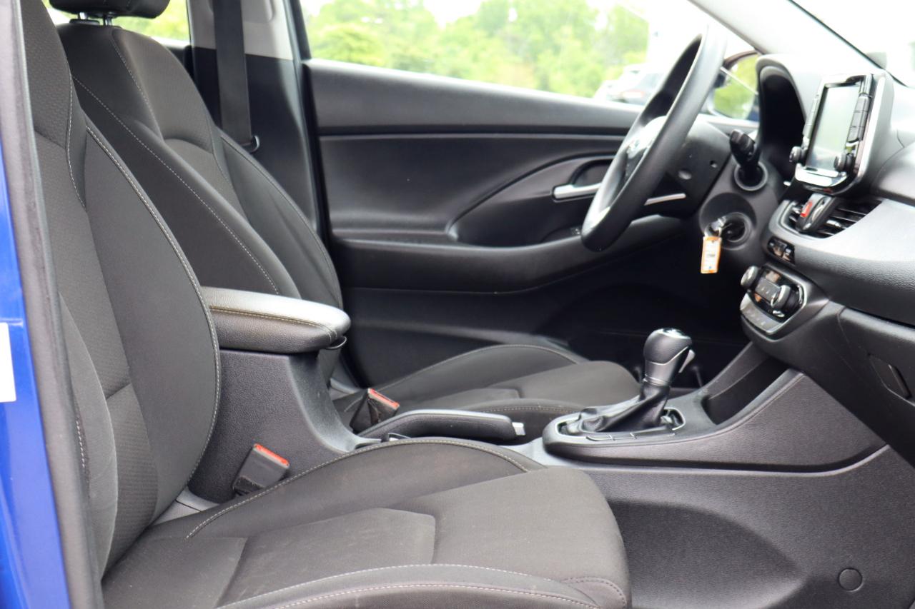 Hyundai Elantra GT Base 6A 2019