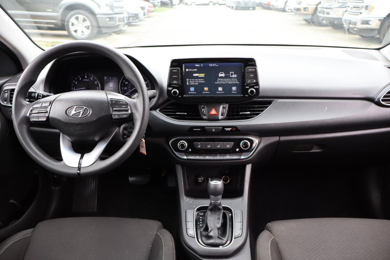 Hyundai Elantra GT Base 6A 2019