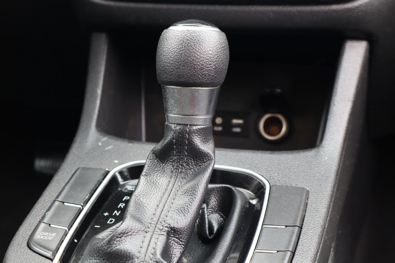 Hyundai Elantra GT Base 6A 2019