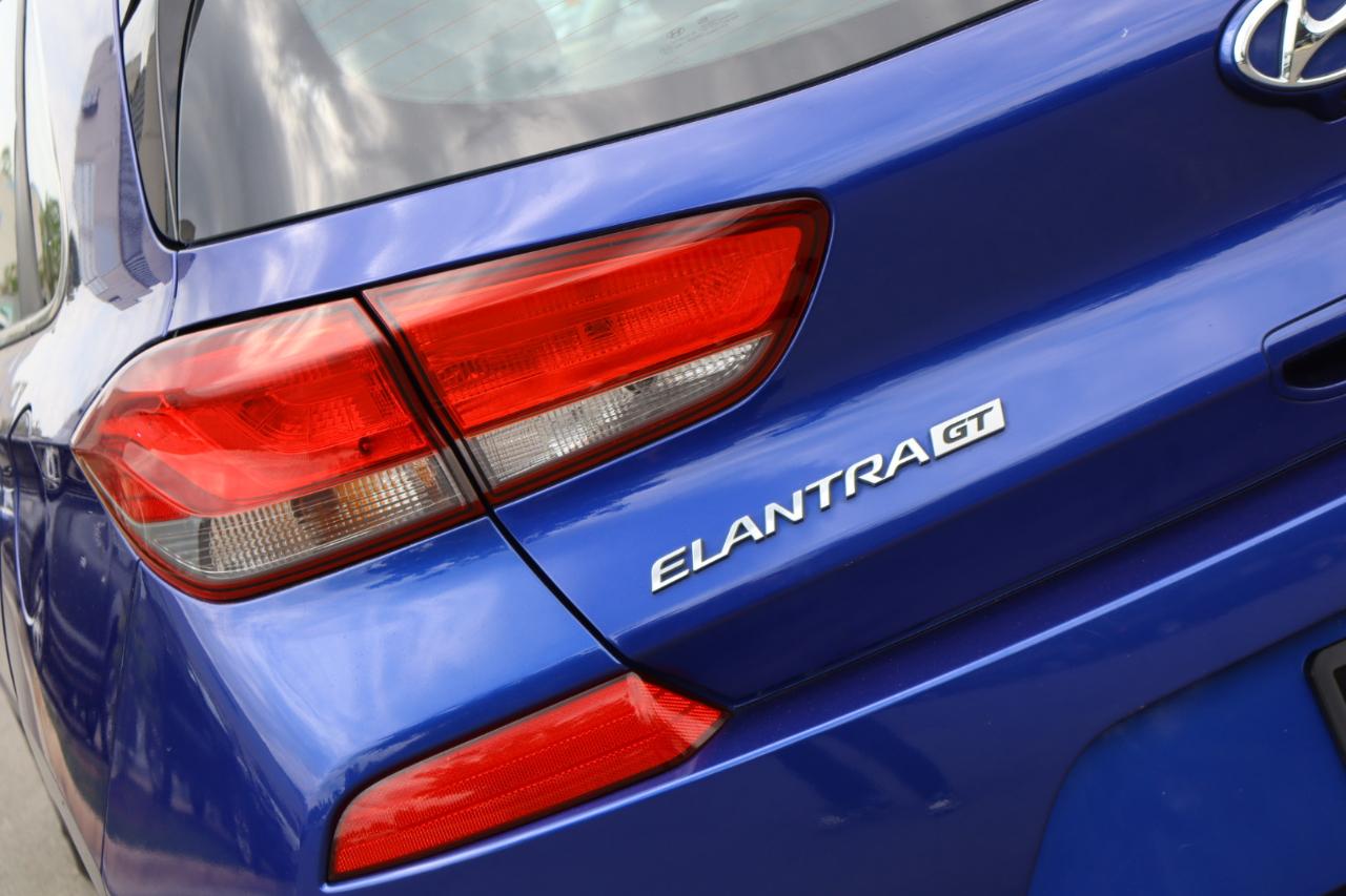 Hyundai Elantra GT Base 6A 2019
