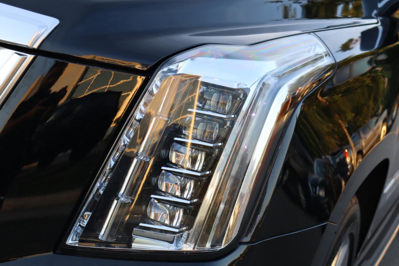 Cadillac Escalade ESV 4WD 4dr Premium Luxury 2017