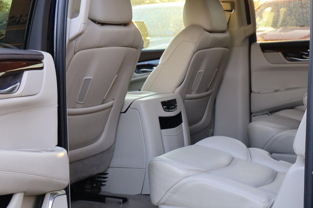 Cadillac Escalade ESV 4WD 4dr Premium Luxury 2017