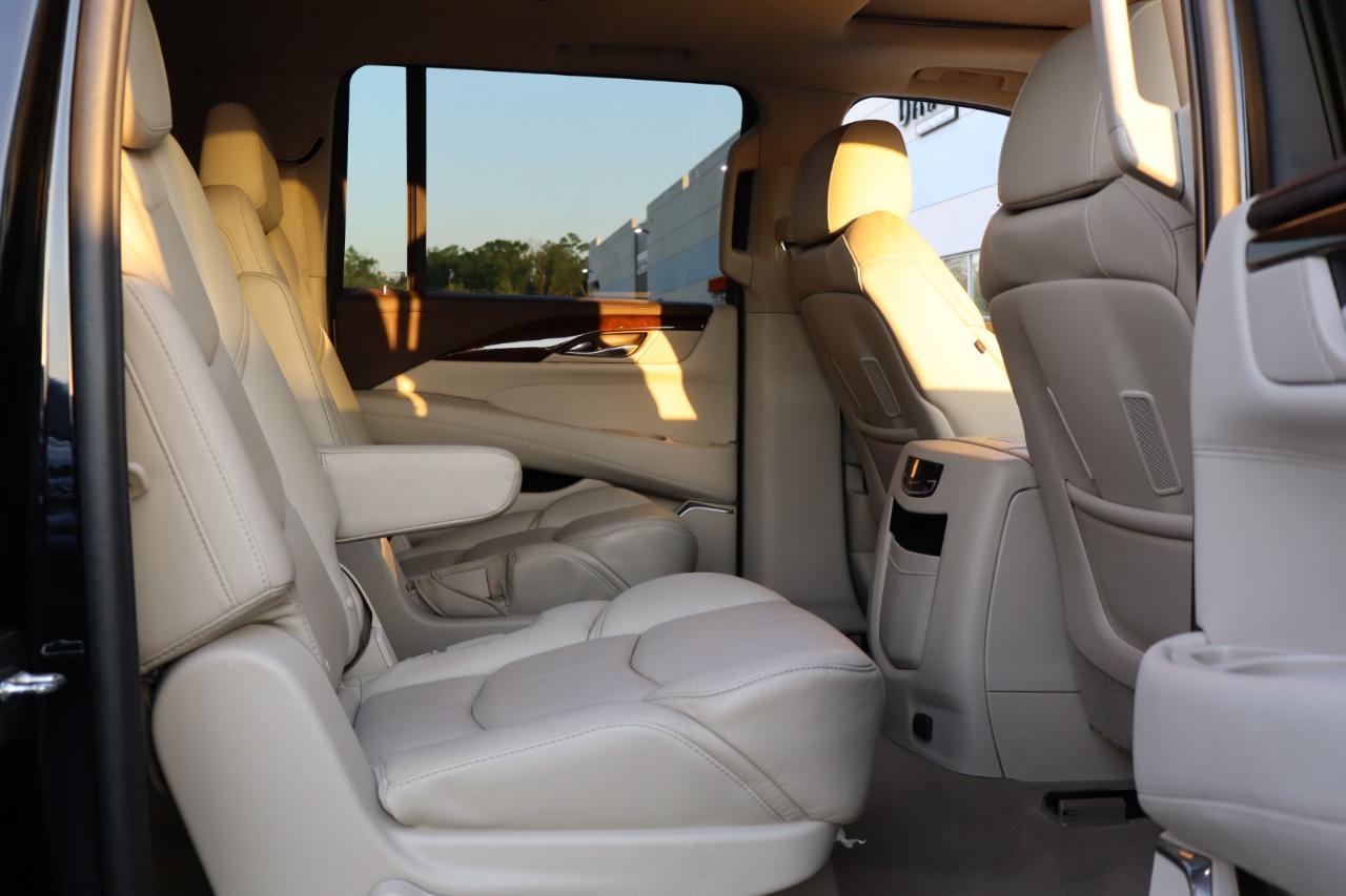 Cadillac Escalade ESV 4WD 4dr Premium Luxury 2017
