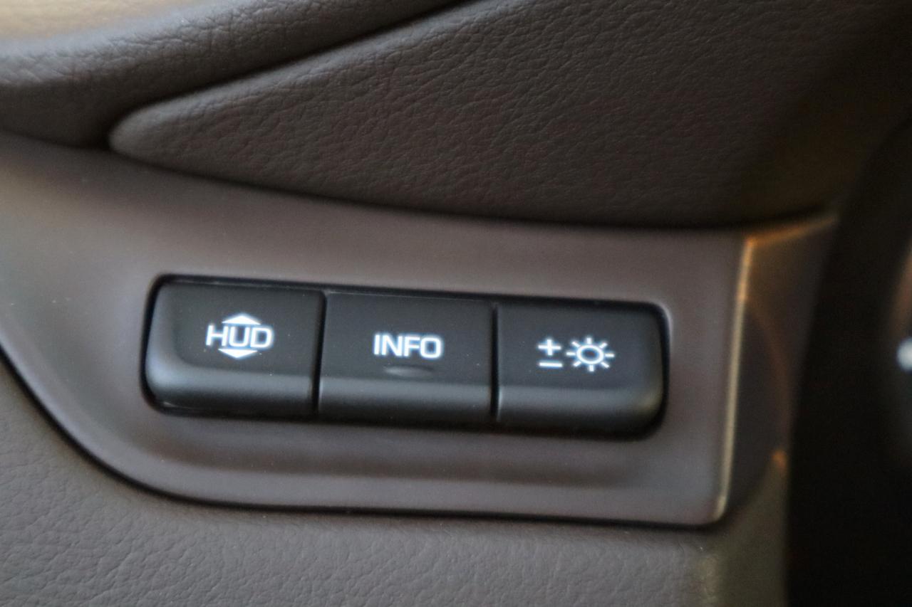 Cadillac Escalade ESV 4WD 4dr Premium Luxury 2017