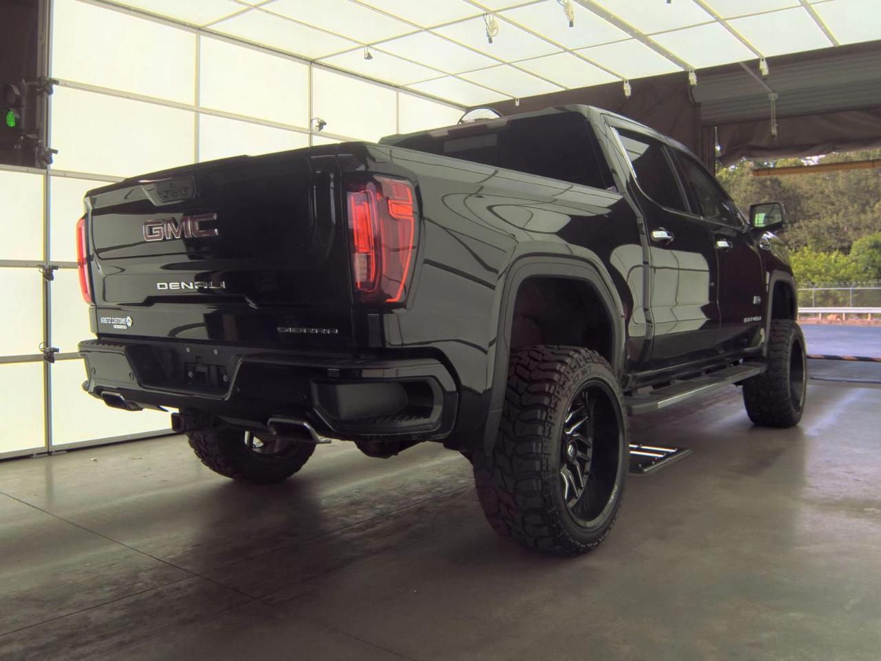 2021 GMC Sierra 4WD Crew Cab Short Box Denali's photo