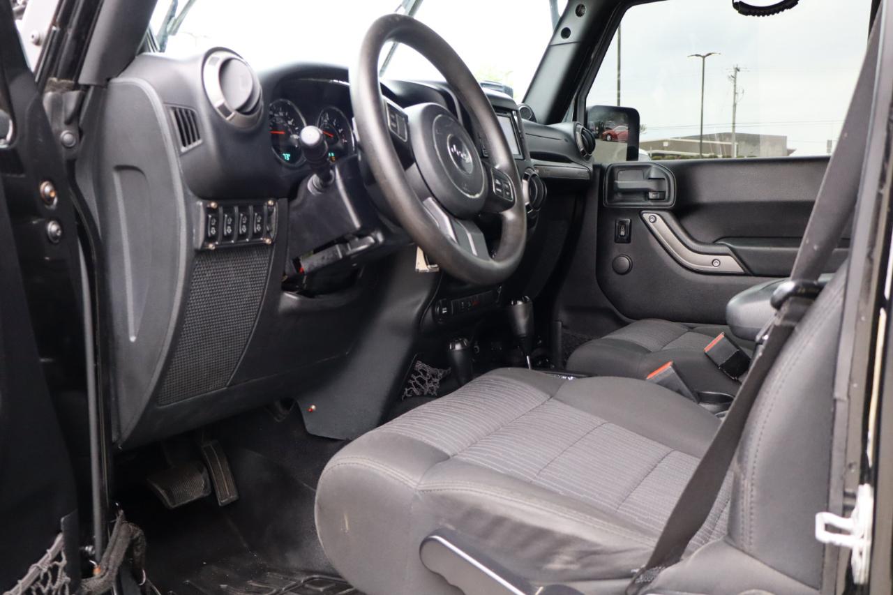 Jeep Wrangler Unlimited Sport 4WD 2012
