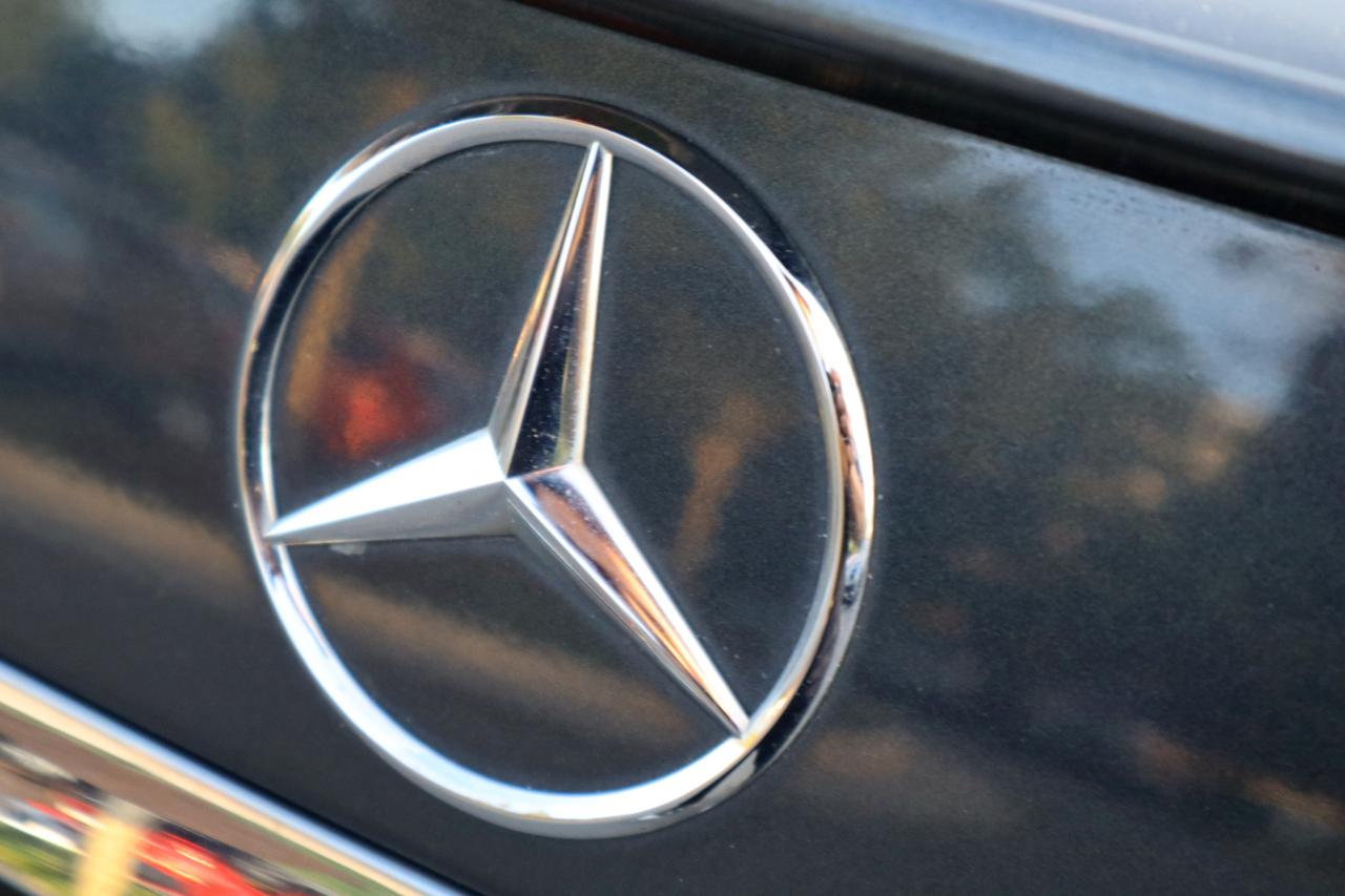 Mercedes-Benz CLS-Class CLS550 4MATIC 2012