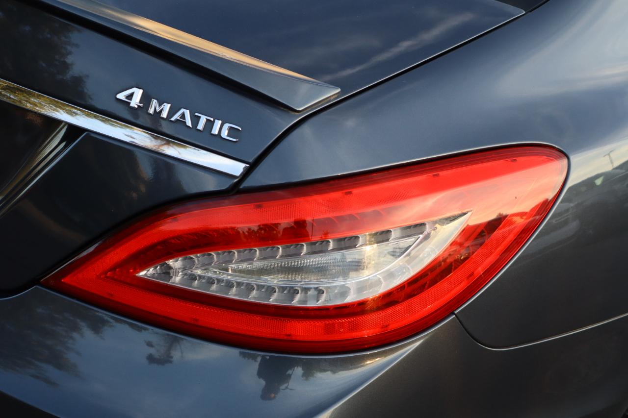 Mercedes-Benz CLS-Class CLS550 4MATIC 2012