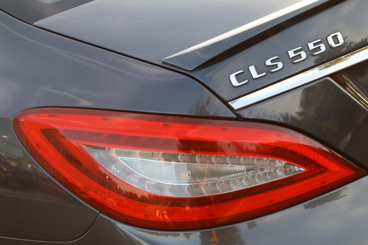 Mercedes-Benz CLS-Class CLS550 4MATIC 2012