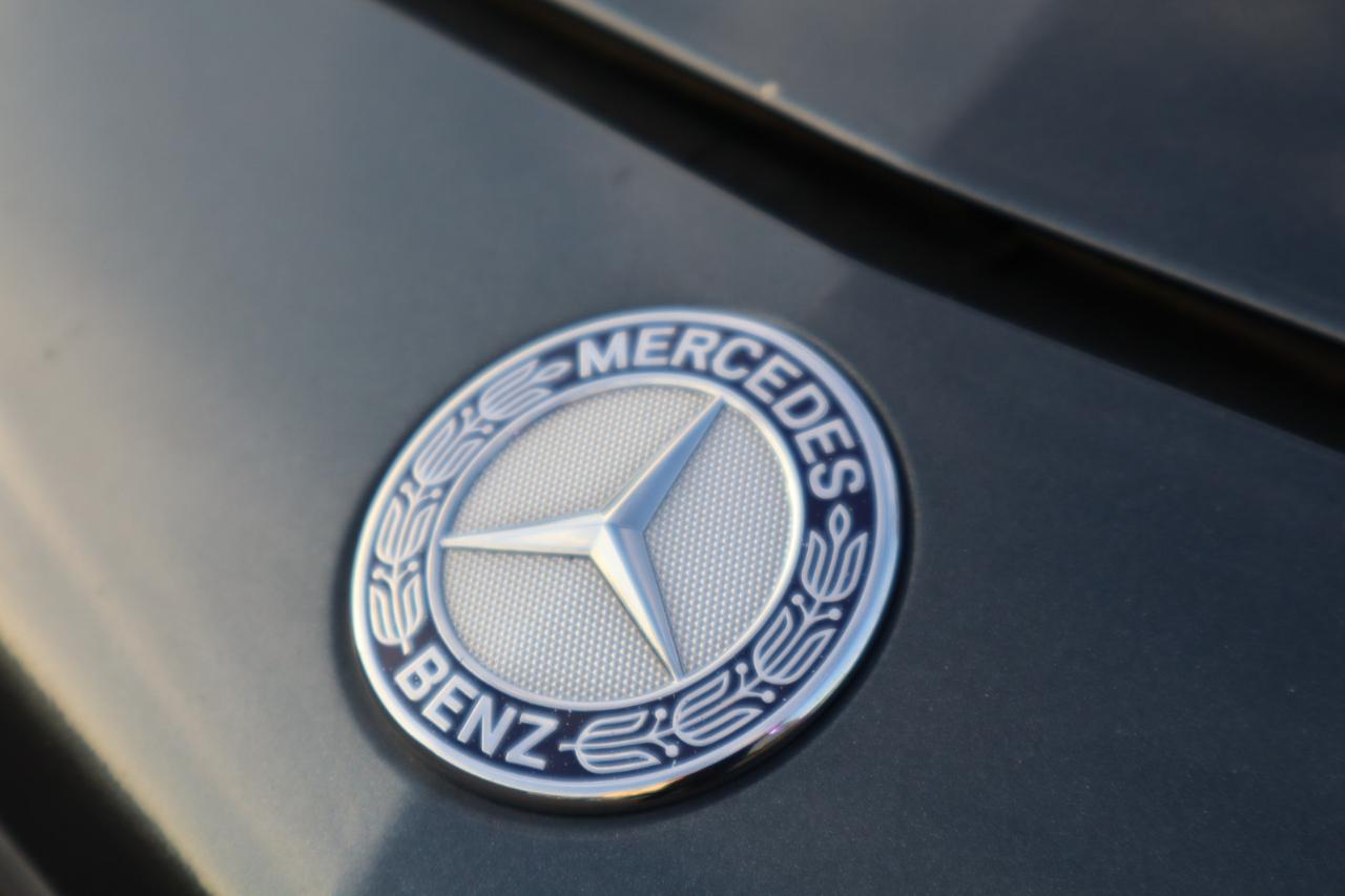 Mercedes-Benz CLS-Class CLS550 4MATIC 2012