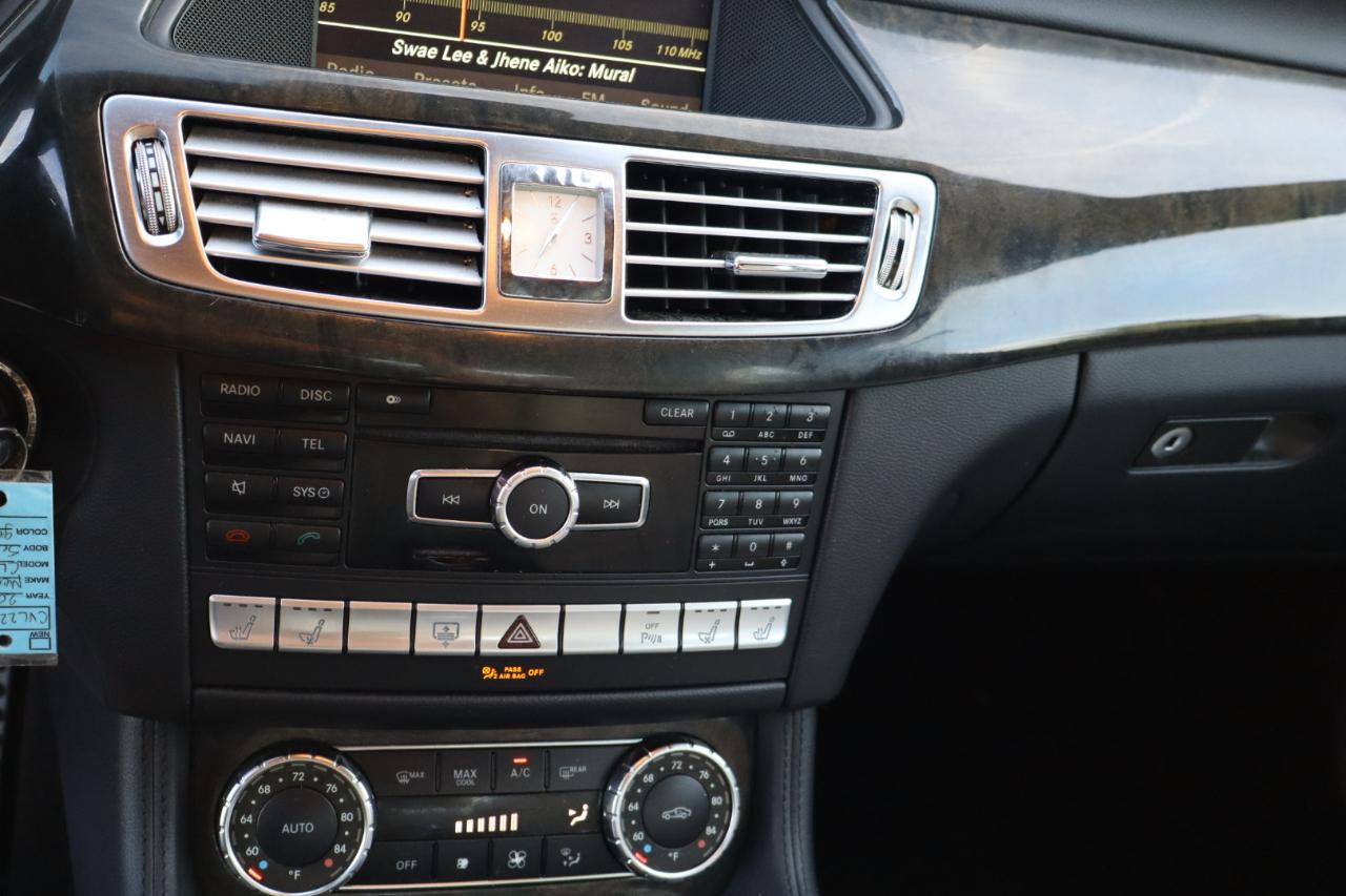 Mercedes-Benz CLS-Class CLS550 4MATIC 2012