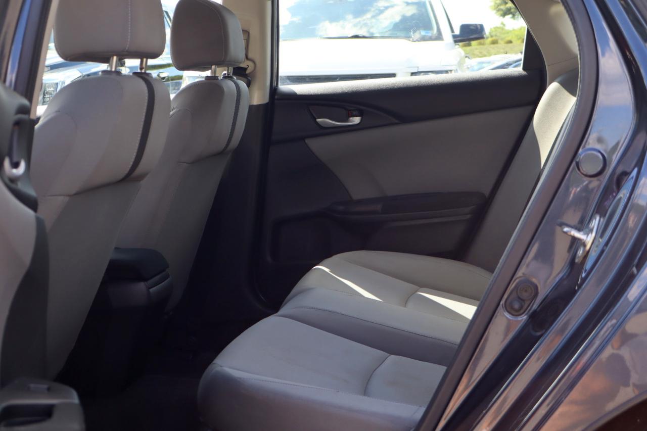 Honda Civic LX Sedan CVT 2017