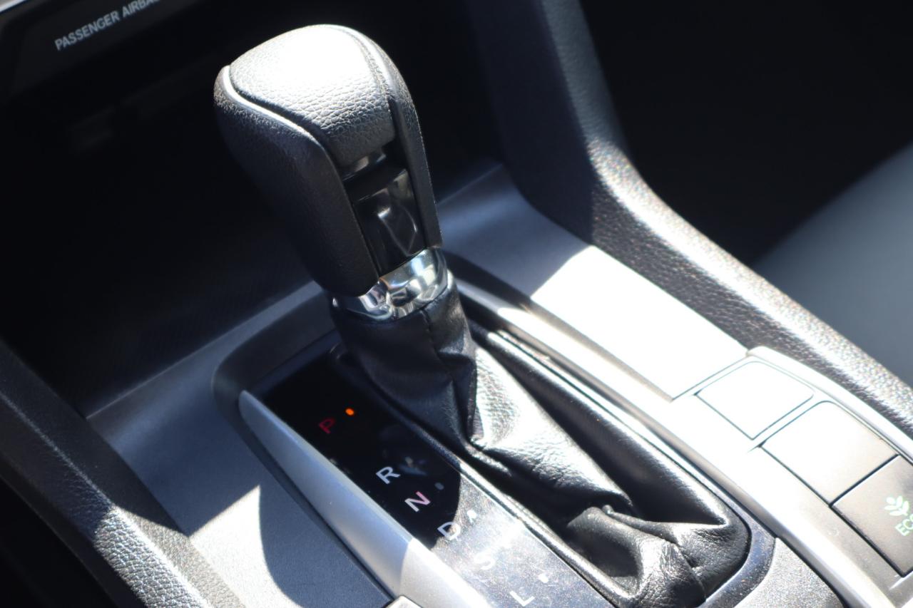 Honda Civic LX Sedan CVT 2017
